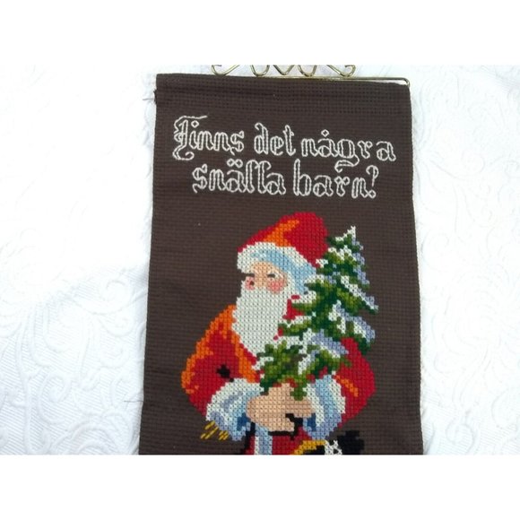 Vtg Swedish Handmade Xmas Santa Tapestry  ' Are There Any Children Please' Decor - Picture 4 of 8